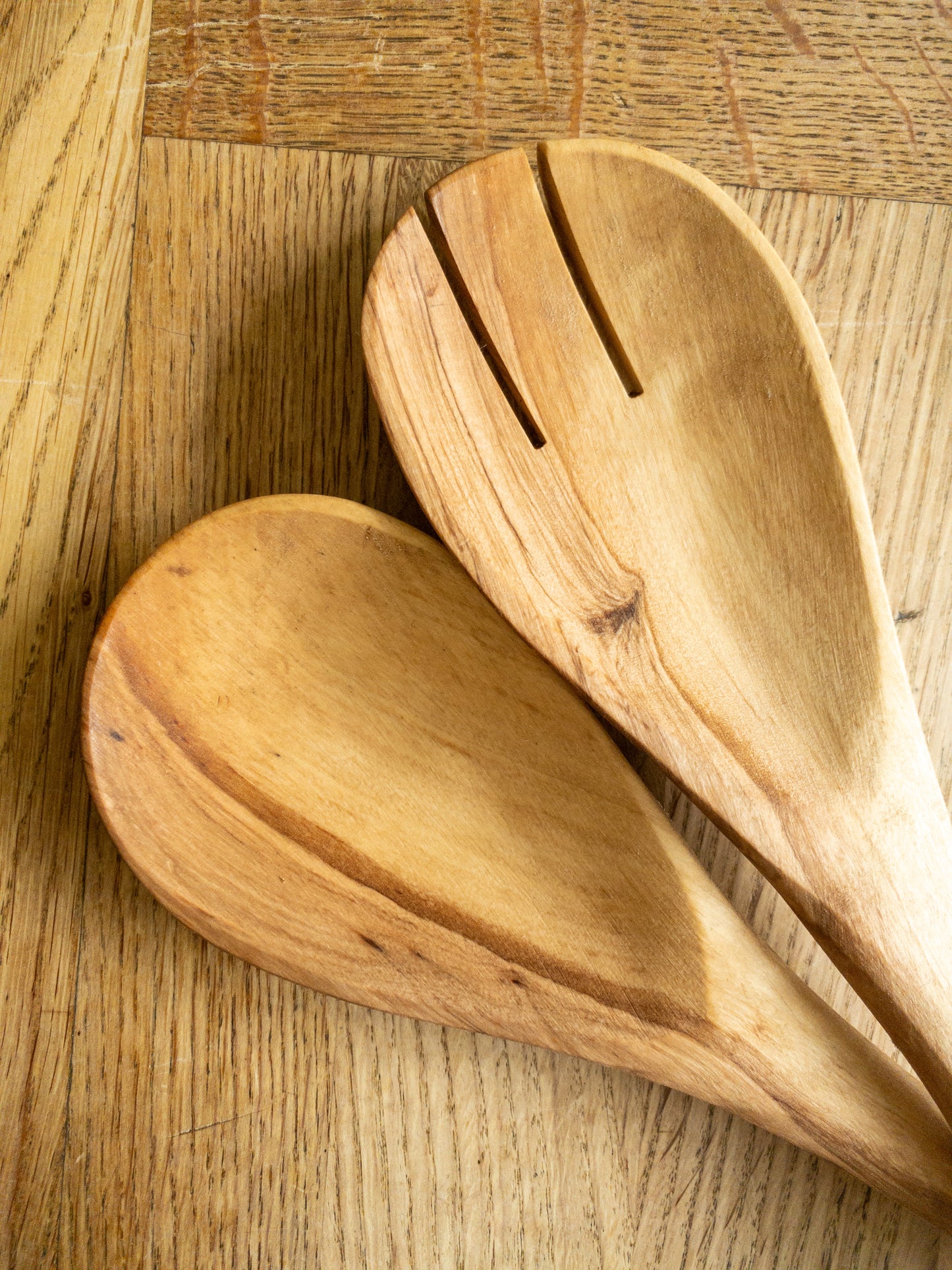 Red and Black Bead Salad Servers